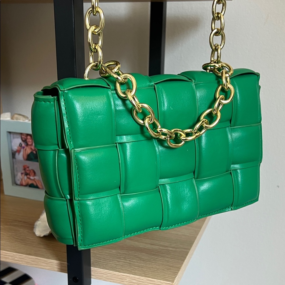 Green Woven Chain Shoulder Bag